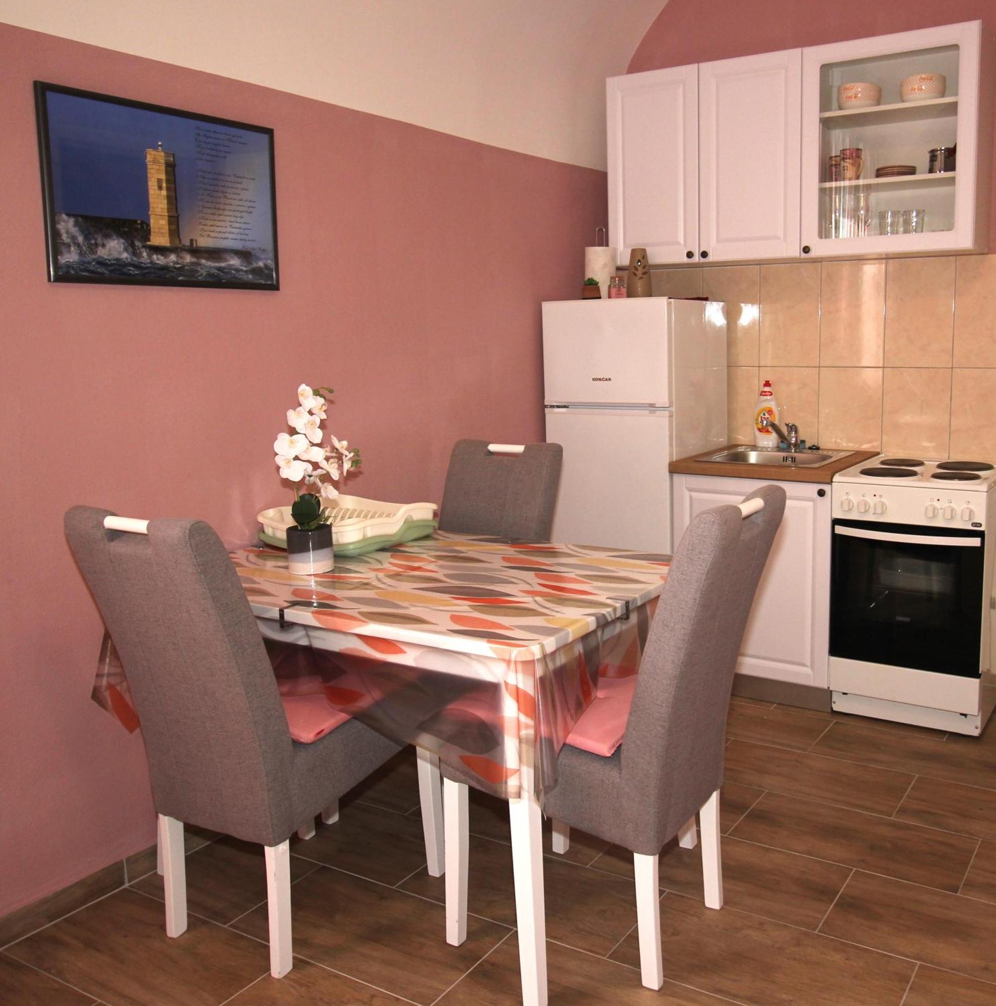 Studio Apartman Maro เซนญ์ ภายนอก รูปภาพ